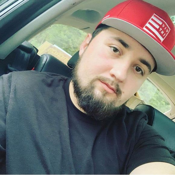 Profile Picture of Kyle Kinison (@kylekinison) on Poshmark