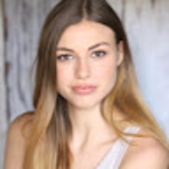 Profile Picture of Noella Ansaldi (@noellaansaldi) on Poshmark