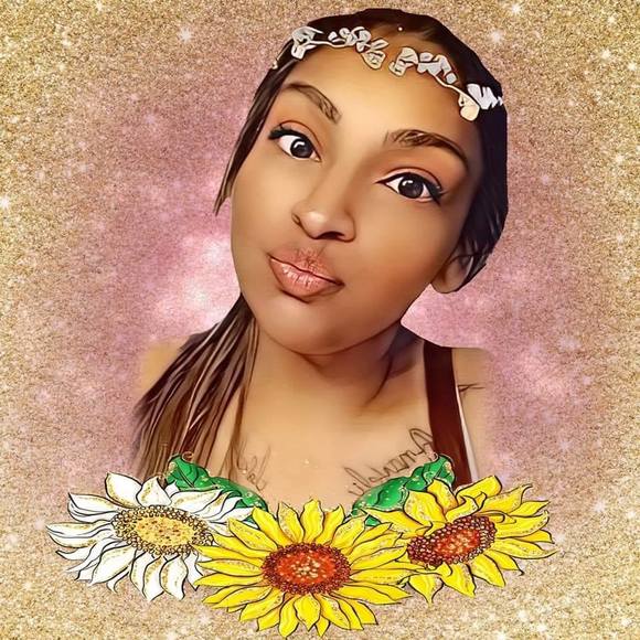 Profile Picture of Maricelda Rangel (@mrangel86) on Poshmark