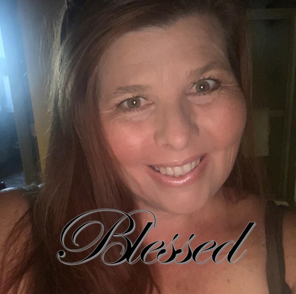 Profile Picture of Katie Durando (@durando3) on Poshmark