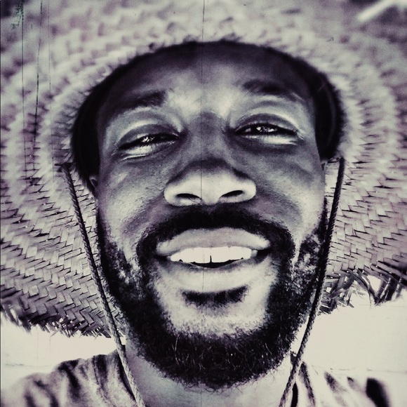 Profile Picture of Clinton Jefferson (@ctothejizza) on Poshmark