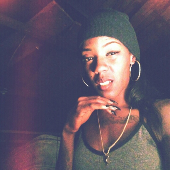 Profile Picture of Larae Jones (@msjones920) on Poshmark