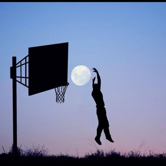 Profile Picture of Harry James (@harryjames__) on Poshmark