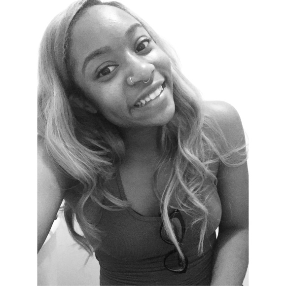 Profile Picture of Shonteece Brockington (@shonteece) on Poshmark