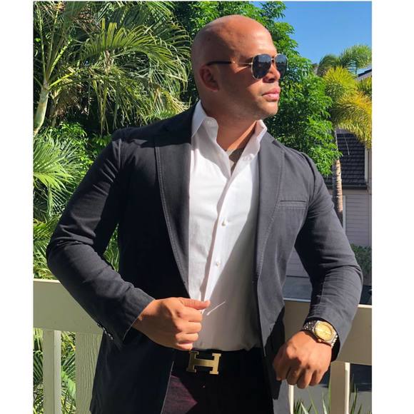 Profile Picture of Axel Pulliza (@axelpulliza) on Poshmark