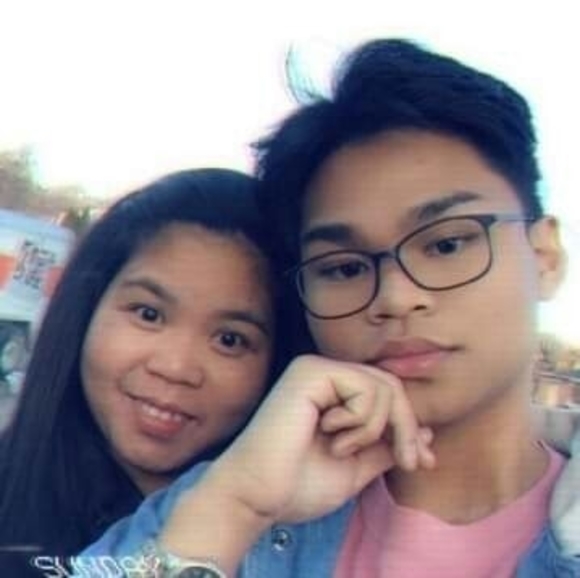 Profile Picture of Jennife Errigo (@jenelz) on Poshmark