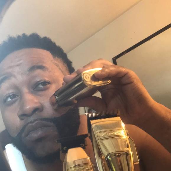 Profile Picture of Terrell Summers (@rello_woa) on Poshmark