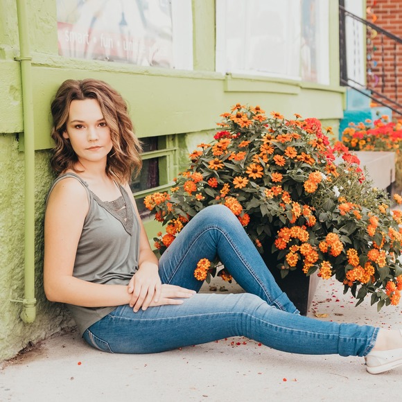 Profile Picture of Alexa Nagel (@alexanagel) on Poshmark