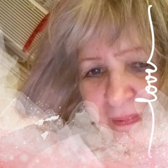 Profile Picture of Theresa Bookert (@theresabookert) on Poshmark