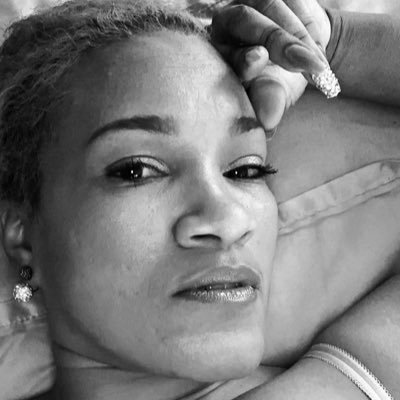 Profile Picture of Pamela Saunders (@jamaican_69) on Twitter
