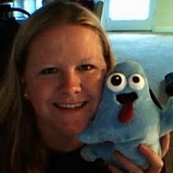 Profile Picture of Becky Oravetz (@beck4ben) on Poshmark