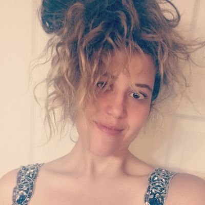 Profile Picture of Wendi Schneider (@WendiKFL) on Twitter