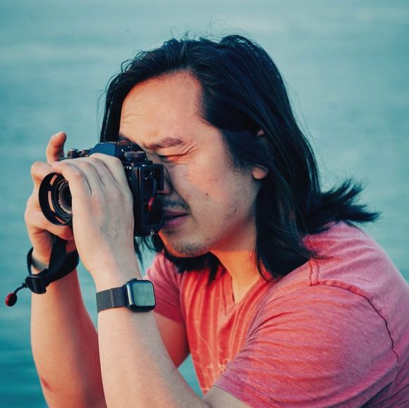 Profile Picture of James Deng (@jaamesd) on Poshmark