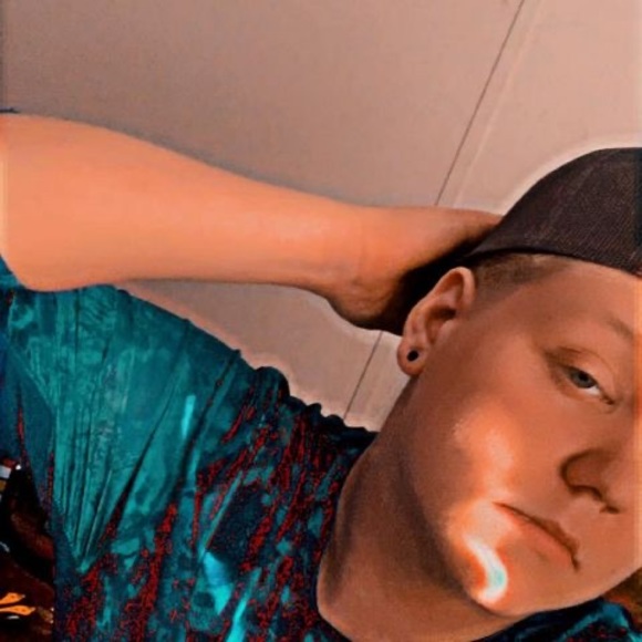 Profile Picture of Jacob Grissom (@jacobgrissom803) on Poshmark