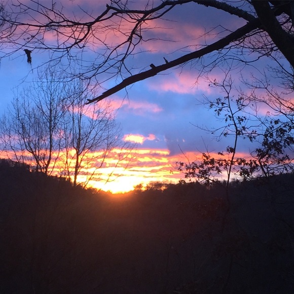 Profile Picture of Julibeth Alvarez (@julibethalv) on Poshmark