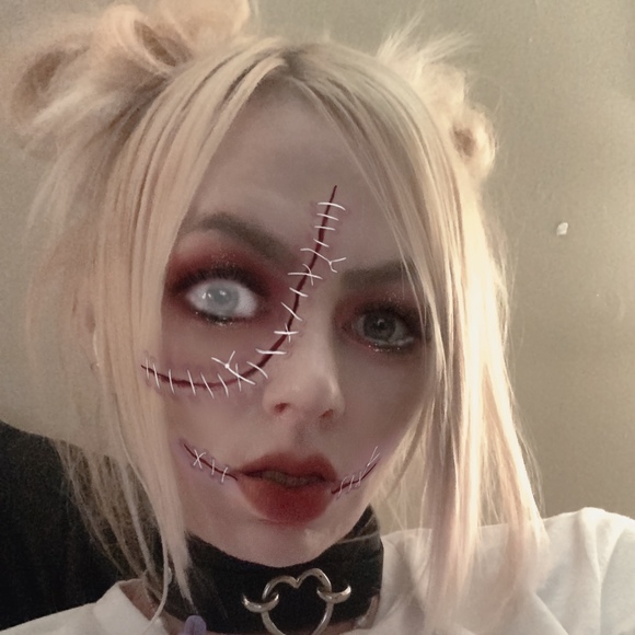 Profile Picture of Jenna Cahill (@jennarainewear3) on Poshmark