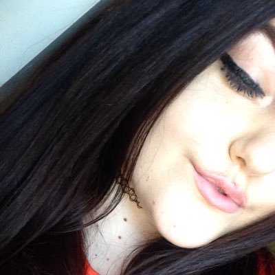 Profile Picture of Emily ❤️ (@EmilyMaeMitch9) on Twitter