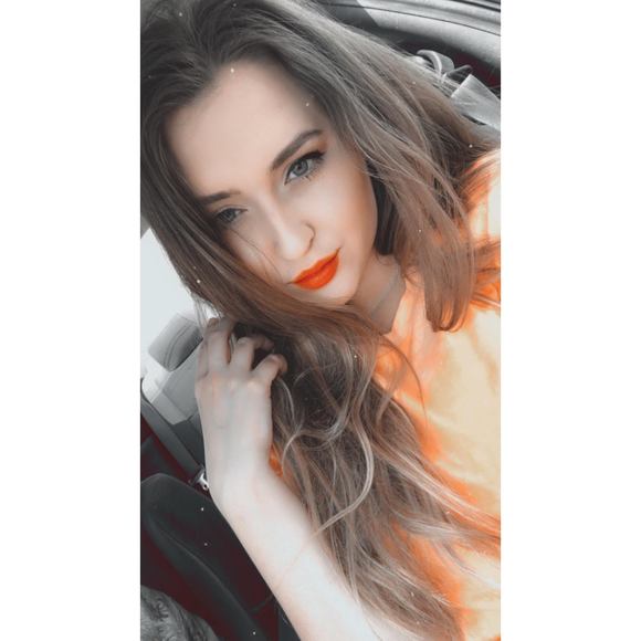 Profile Picture of Olya Lipatova (@olyalipatova) on Poshmark