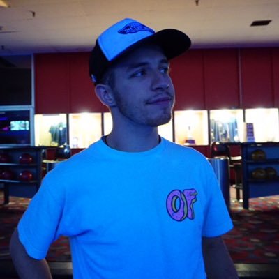 Profile Picture of Jake Swain (@racergrey_) on Twitter