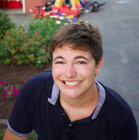 Profile Picture of Joe Schroeder (@joeschro) on Poshmark