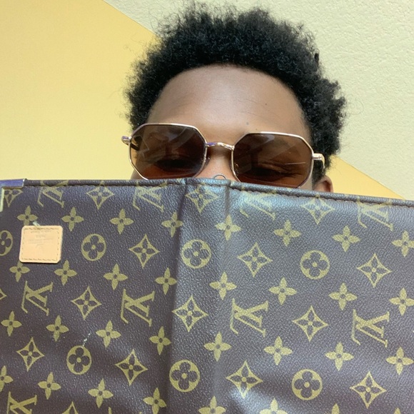 Profile Picture of Elijah Doswell (@elijahdoswell8) on Poshmark
