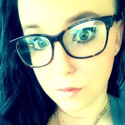 Profile Picture of Amber Irving (@AmberIrving18) on Twitter