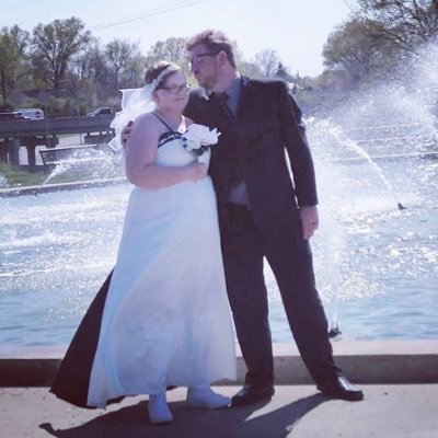 Profile Picture of Miranda Strelcheck (@ShamanZombie) on Twitter