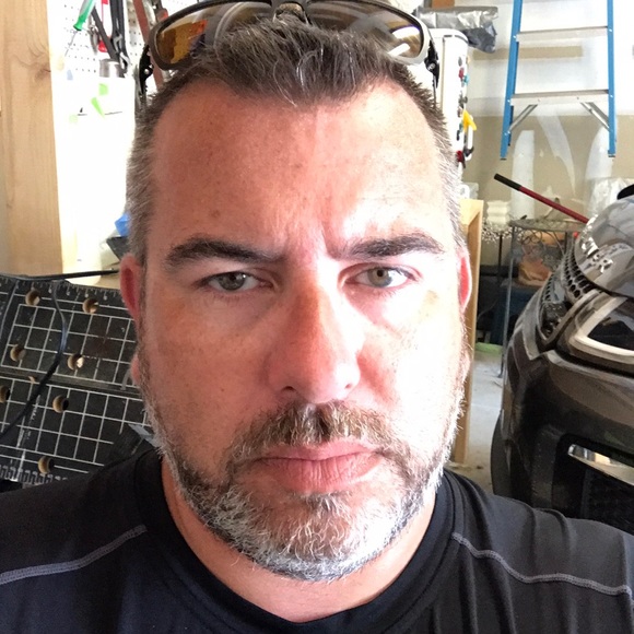 James Froebe - Poshmark Profile Picture of James Froebe (@jamesfroebe) on Poshmark