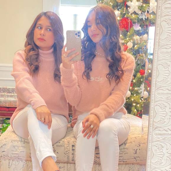 Profile Picture of Andreanna Pedicone (@andreannarea) on Poshmark