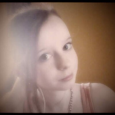 Eva Marie Kuhn - Twitter Profile Picture of Eva Marie Kuhn (@xosugarheartxo) on Twitter