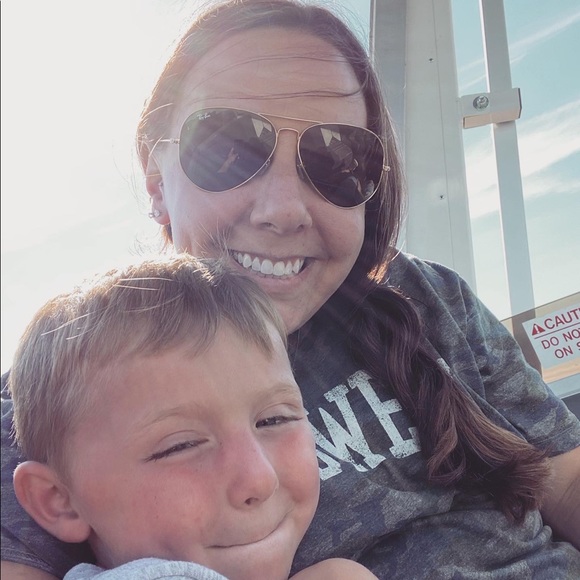 Profile Picture of Genna Caflisch (@gcaflisch) on Poshmark