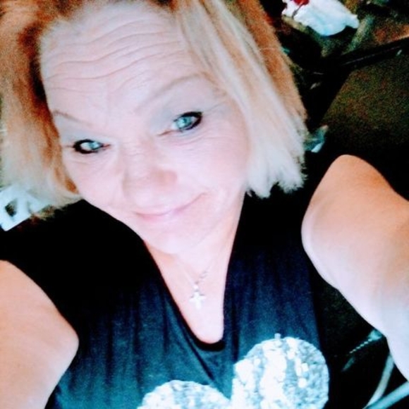 Profile Picture of Angela Jupin (@angiejupin17) on Poshmark