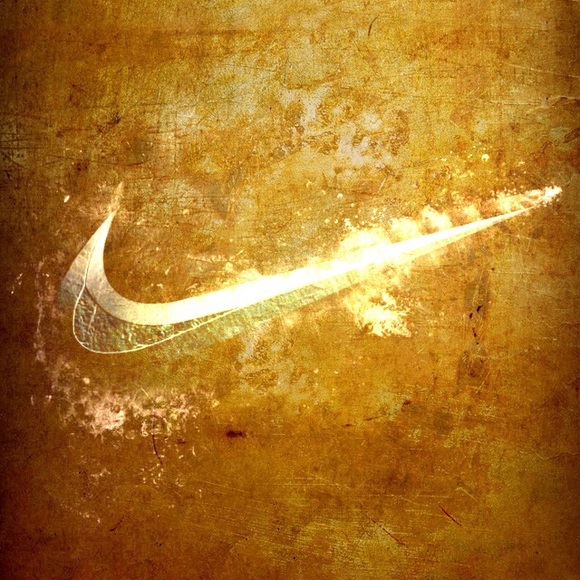 Profile Picture of Robert Hanna (@roberthanna54) on Poshmark