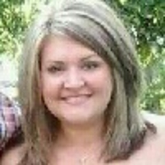 Profile Picture of Kasey Wickel (@kaseywickel) on Poshmark