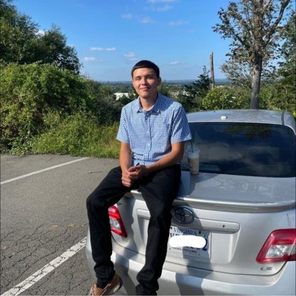 Profile Picture of Brian Marin (@brianpere47) on Poshmark