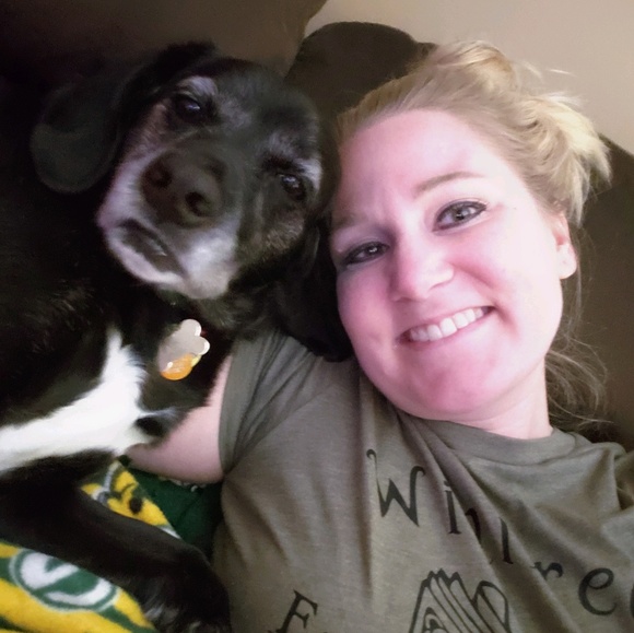 Kari Blickhan - Poshmark Profile Picture of Kari Blickhan (@karib1987) on Poshmark