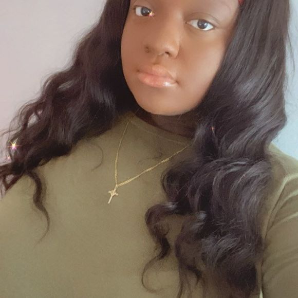 Profile Picture of Maya Reid (@mayaissuchadiva) on Poshmark