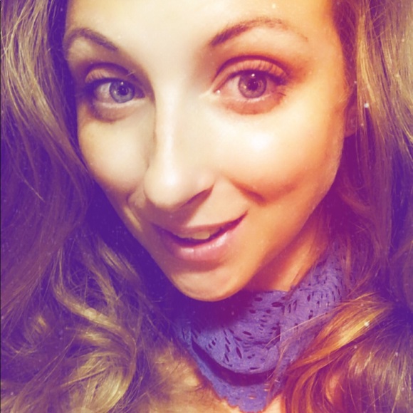 Profile Picture of Allana Mitchell (@rugbyalley) on Poshmark