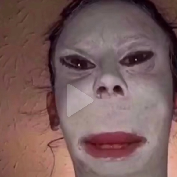 Profile Picture of Jessica Berlus (@jessicatheboss) on Poshmark