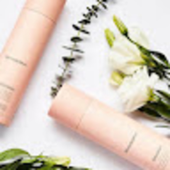 Profile Picture of Camille Dragness (@edragn) on Poshmark