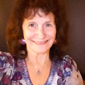 Profile Picture of Maureen A Holmes (@MaureenAHolmes1) on Twitter