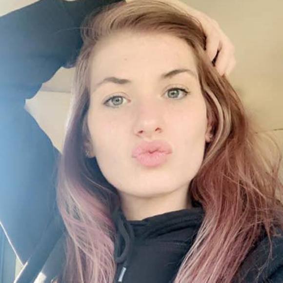 Profile Picture of Paige Maulden (@xoxo_paige12) on Poshmark