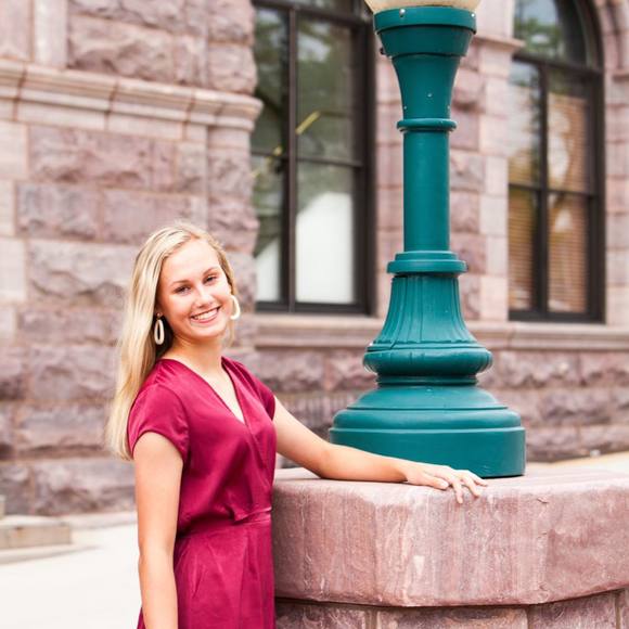 Profile Picture of Kate Thorstenson (@katet8) on Poshmark