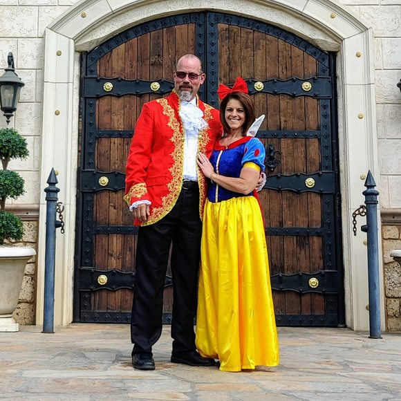 Profile Picture of Dena Ranck (@dena_42) on Poshmark