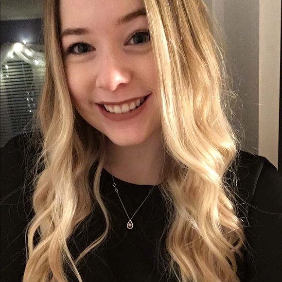 Profile Picture of Justine Ralph (@justine_ralph) on Poshmark