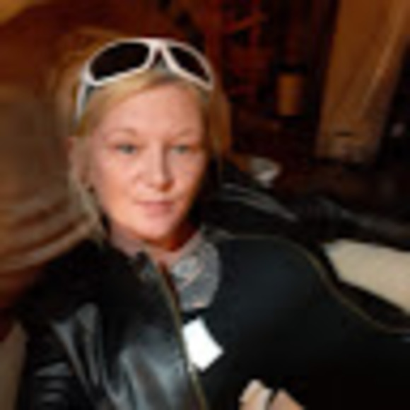 Profile Picture of Christy Rotert (@christyrotert) on Poshmark