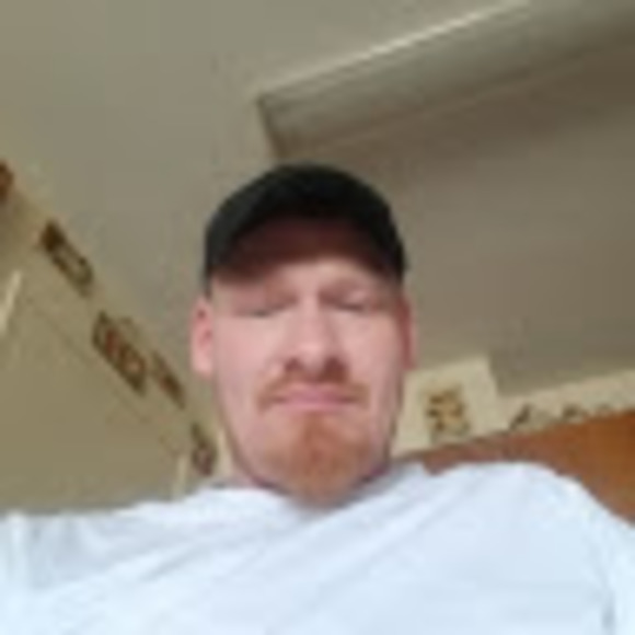 Profile Picture of Jacky Walling (@jlwalling81) on Poshmark