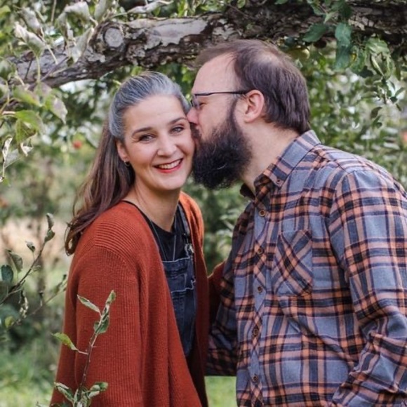 Profile Picture of Rebekah Tomalty (@litpog) on Poshmark