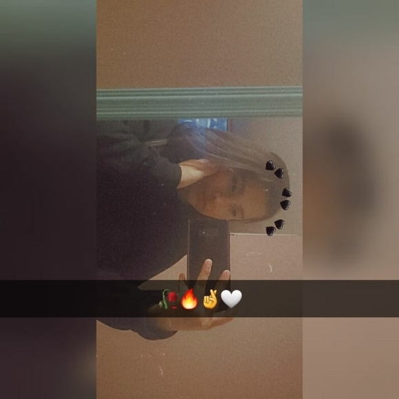 Profile Picture of Karla Minero (@urrutia60) on Poshmark