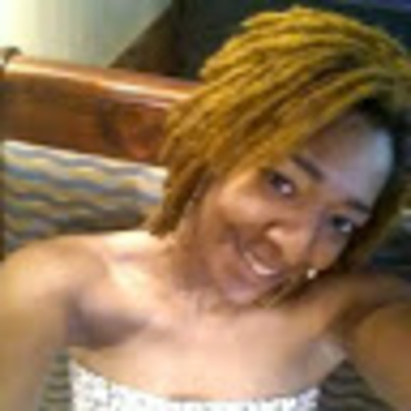 Profile Picture of Ashley Aughtry (@aingram58) on Poshmark